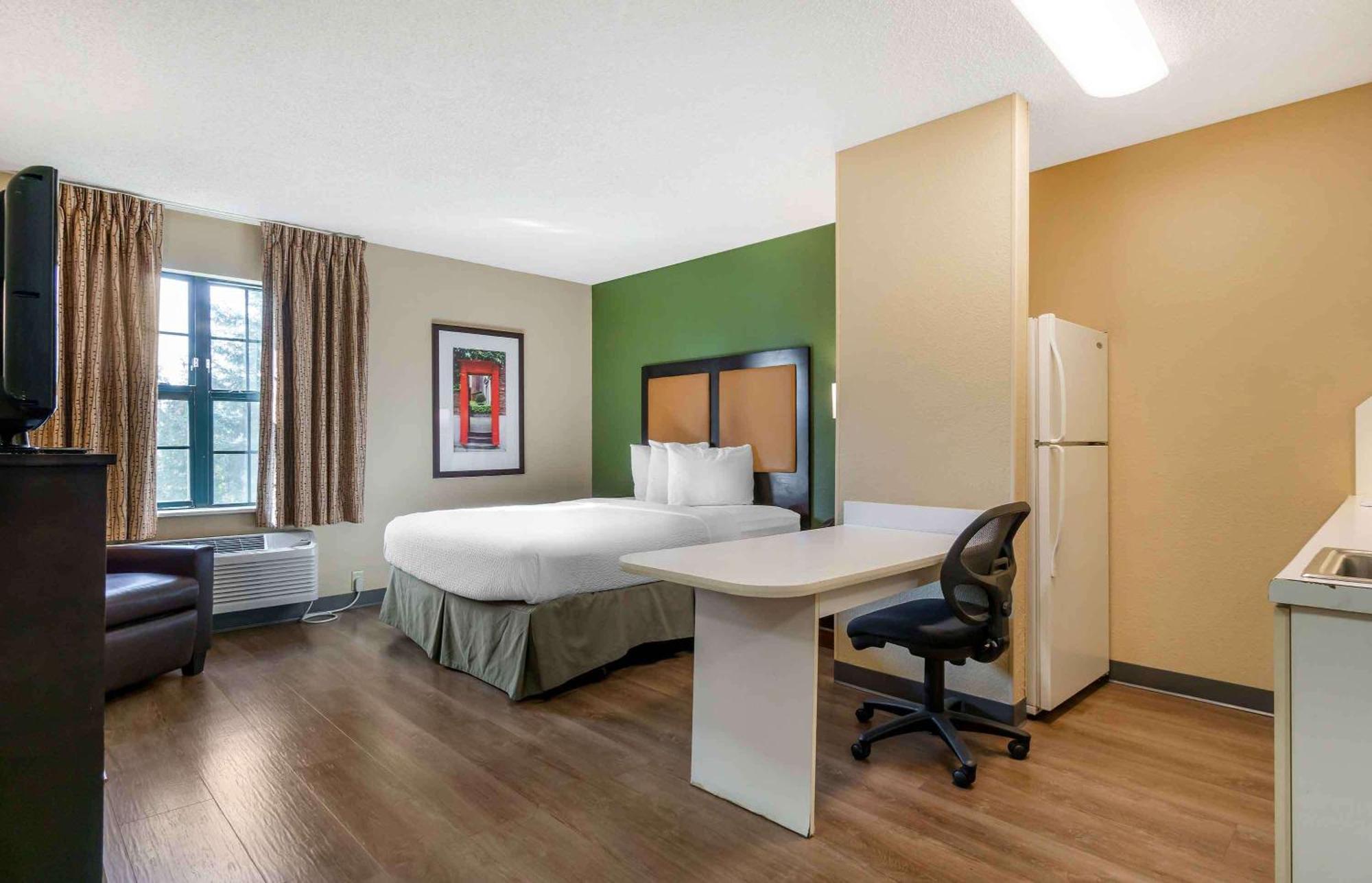 Extended America - Seattle - - North Hotel Everett